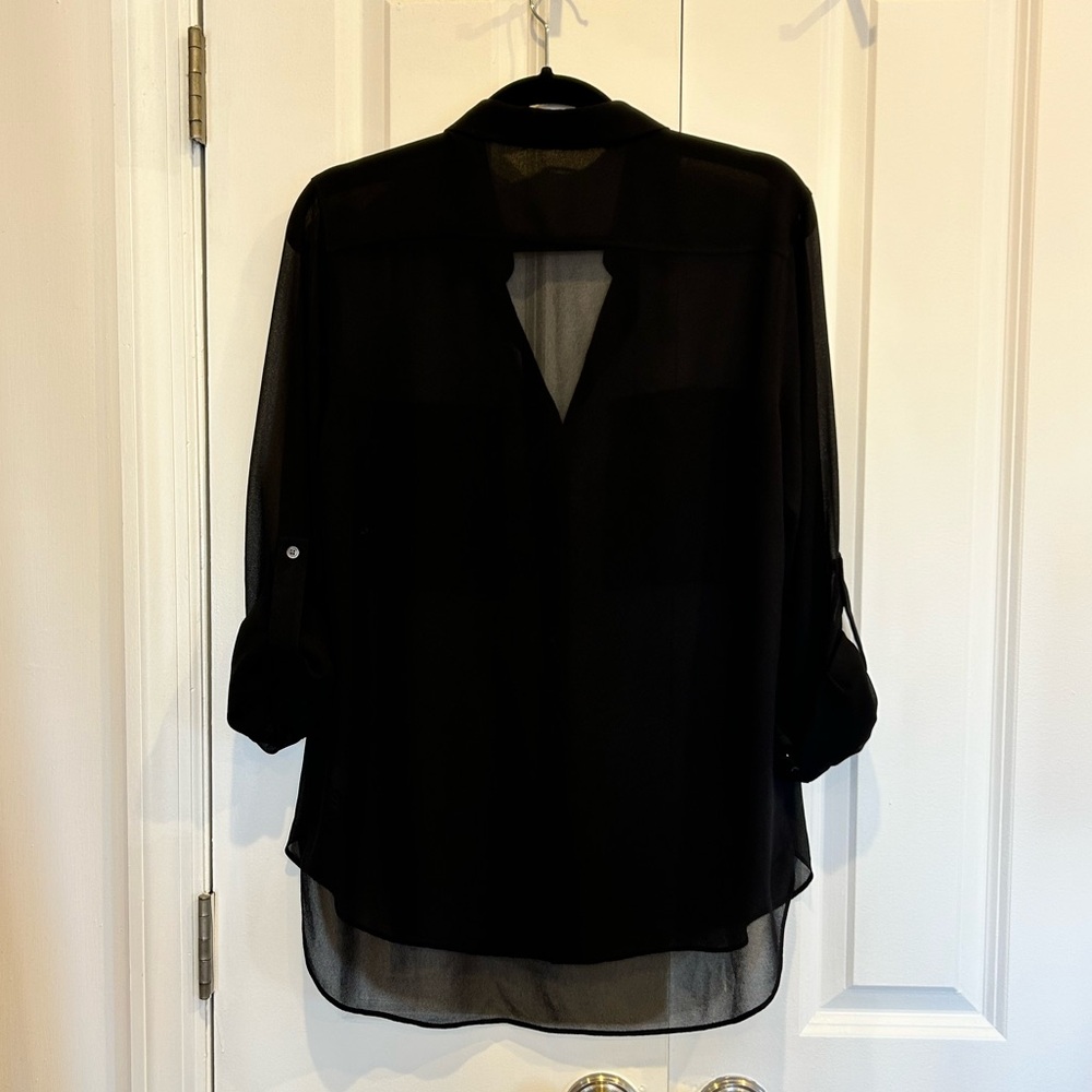 Aritzia sheer button up - Picture 4 of 5